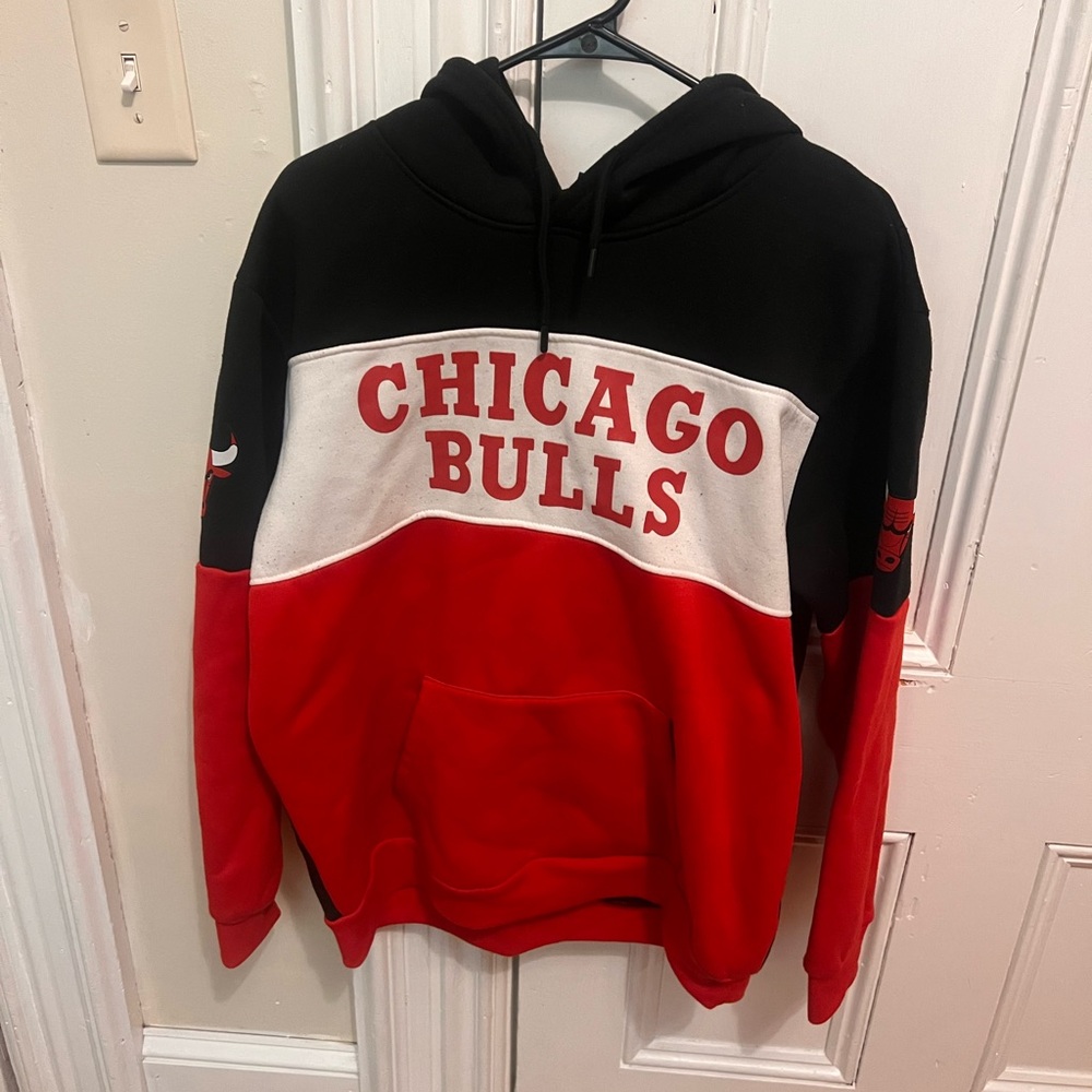 NFL Chicago Bulls Black and Red Hoodie